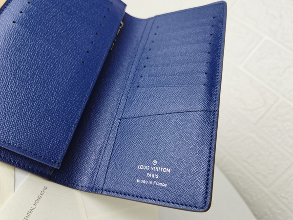 LVコピーウォレット角部分ディテール